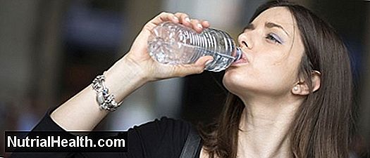 Bons Efeitos Da Água Sempre Bebendo