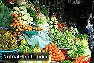 Grønnsaker og frukt er rike kilder til fiber.