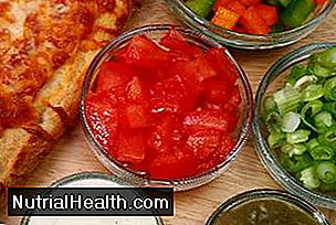 Ternede tomater er lavt i kalorier og højt i fiber.